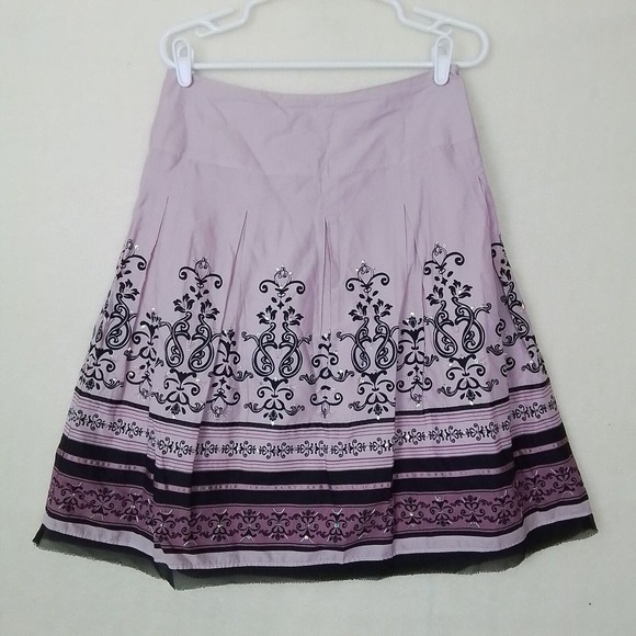 Apt 9 Knee Length Cotton Pleated‎ Skirt Size 6 in Purple w/ Fleur de Lis Print - Picture 1 of 10